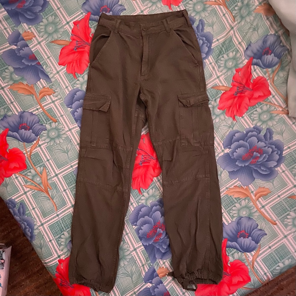 Brandy Melville Piper Cargo Pants